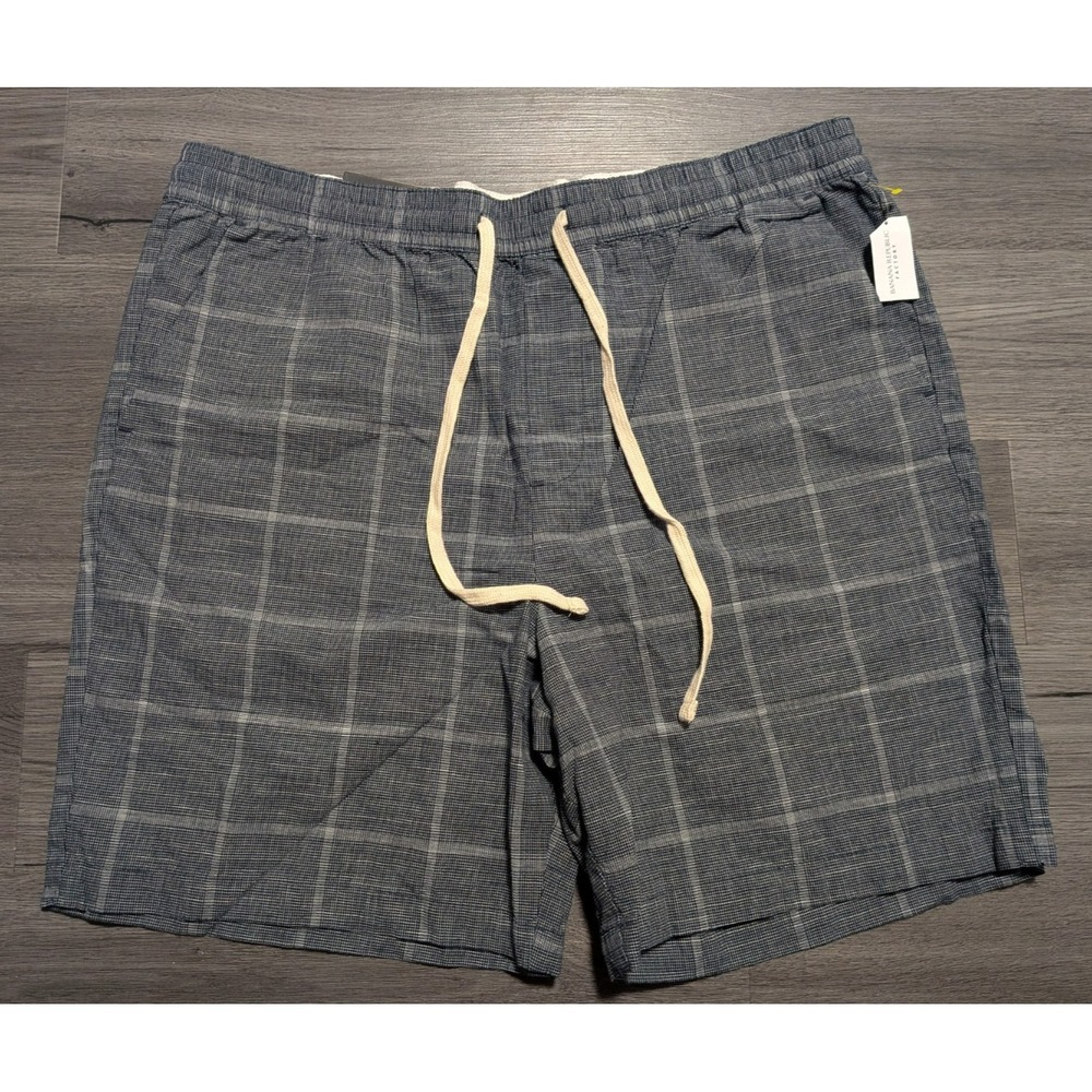 NWT Banana Republic Men's Dark Gray Window Pane Plaid Deck Short Size‎ XL 40x8